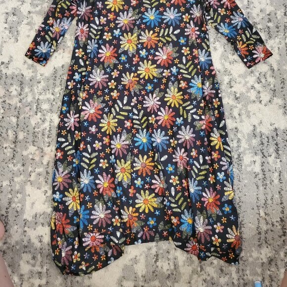 Nanu Asymmetrical Flowered Top || XL NWT - Picture 5 of 8